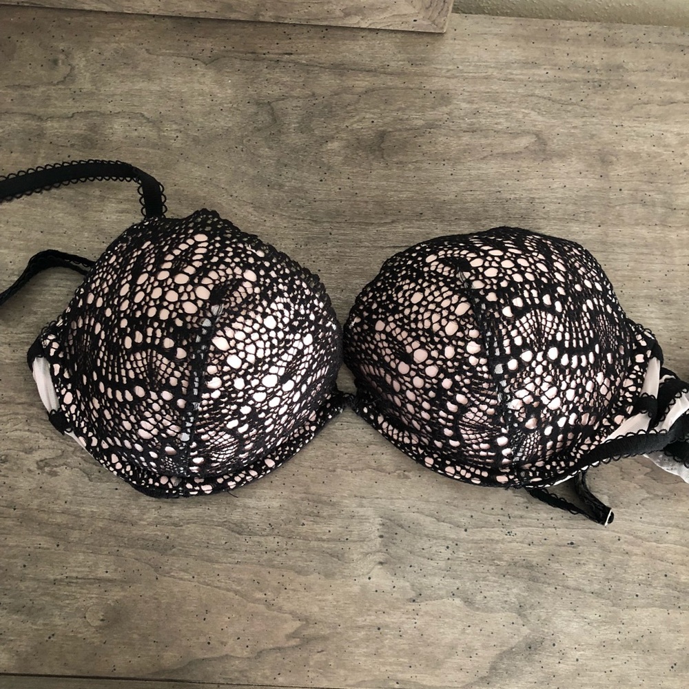 Victoria’s Secret padded demi bra size 34c